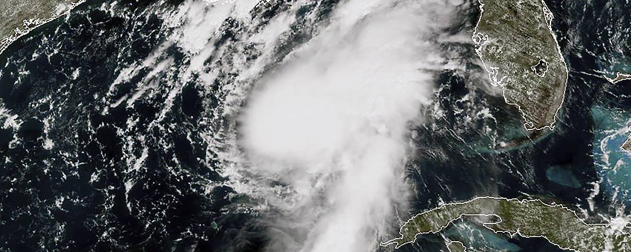 Hurrikan zieht auf US-Küste zu